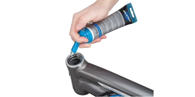 Pistole GREASE GUN
