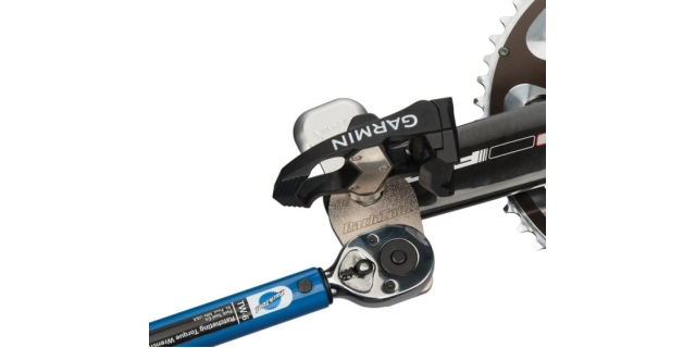 Adaptér na utažení pedálu